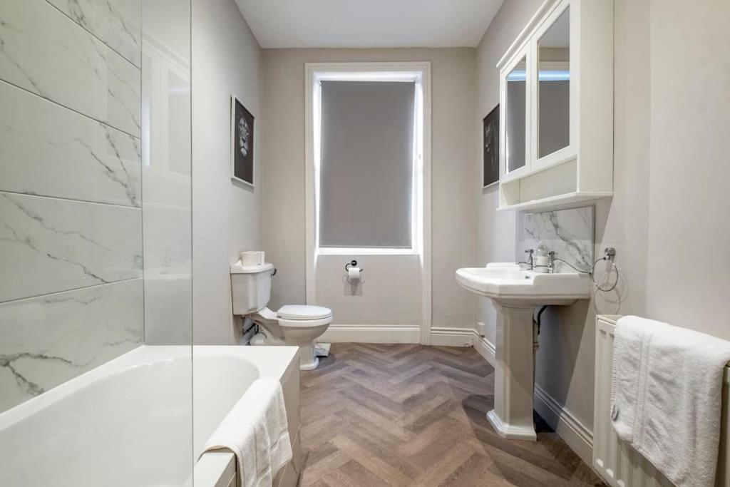 Beautiful Apartment With Parking Hexham Exteriér fotografie