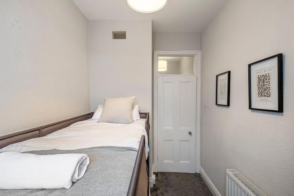 Beautiful Apartment With Parking Hexham Exteriér fotografie